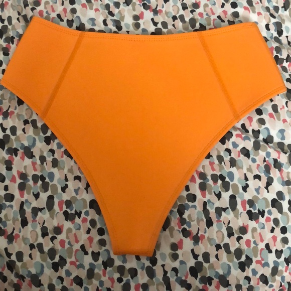 hoaka swimsuit ,I only wore it once - Picture 4 of 4